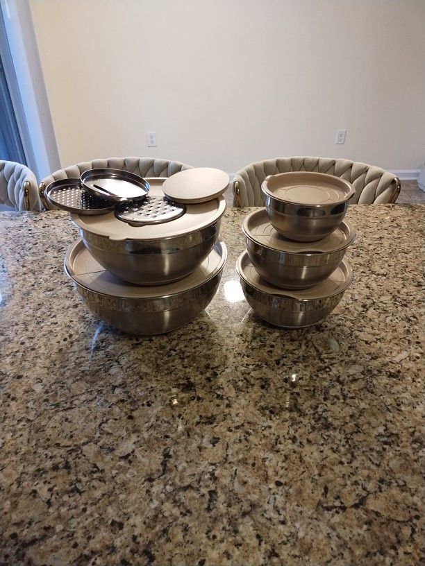 5 Bowls Different Sizes For Mixing