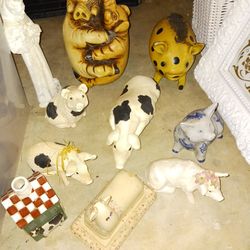 Larg Collection Pigs White Black Set Cast Iron 8 Set An Others 2 Each An 3 Look My Post Alot Items