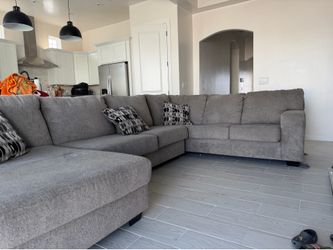 Gray sectional couch (3 piece)