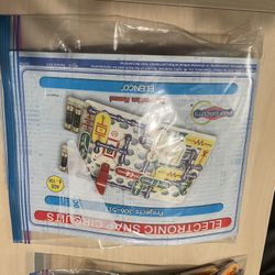 Five Snap Circuits Sets! All Pieces And Manuals
