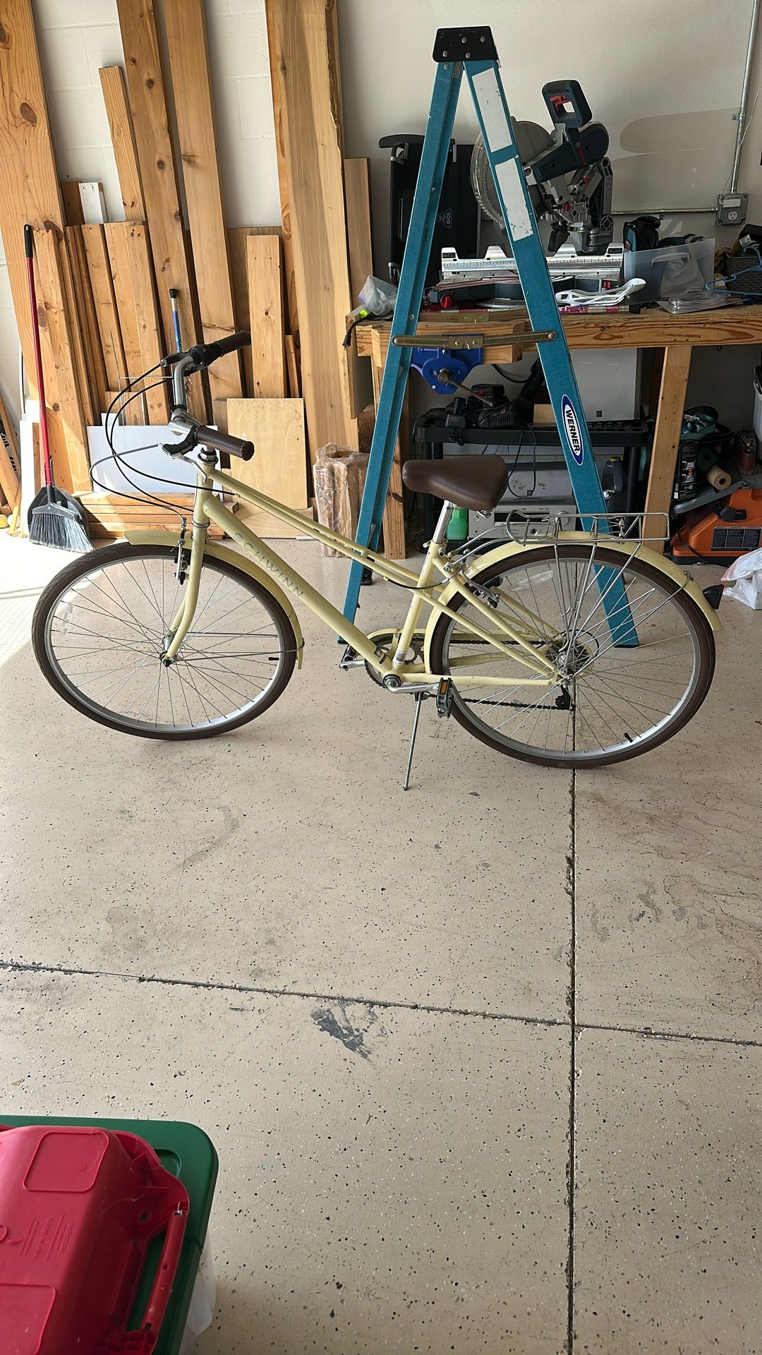 Schwinn Admiral Hybrid Cruiser