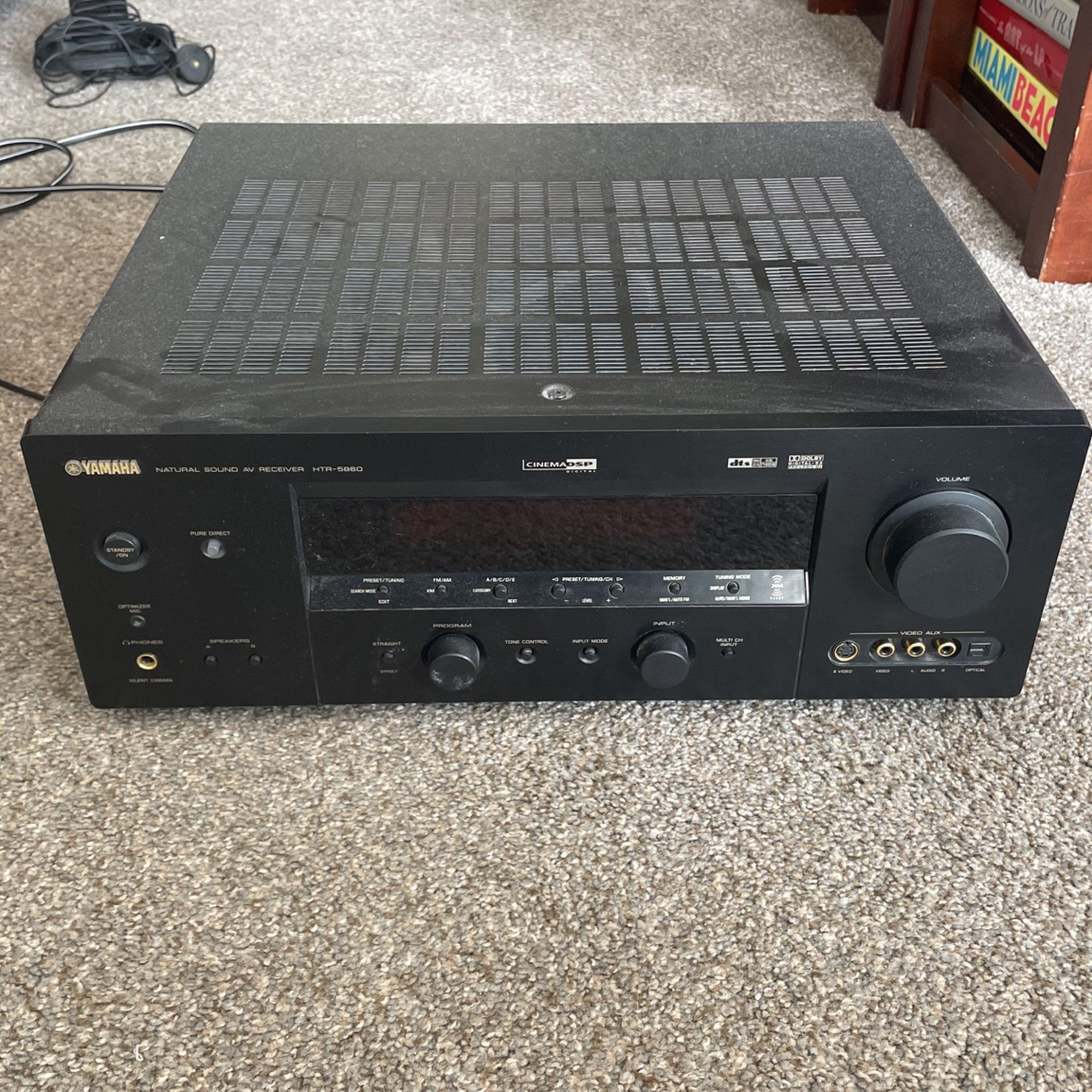 Yamaha HTR5860 XMReady 7.1Channel A/V Surround Sound Theater