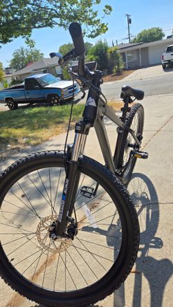 🚲 Bicicleta Ozark Trail en excelente estado – lista para usar
