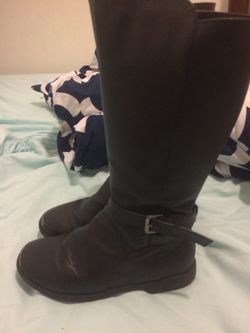 Girl boots size 3