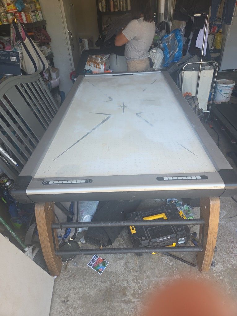 Free Air Hockey Table