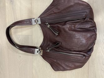 B Makowsky leather purse