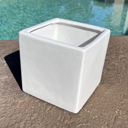 Like new handcrafted ceramic planter