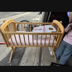 Baby Cradle / Bassinet