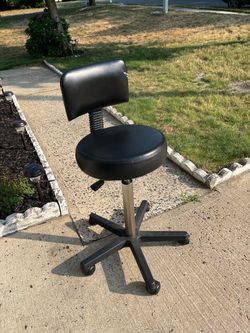 Hydraulic work chair