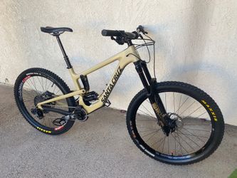 2020 Santa cruz nomad C 27.5 medium frame