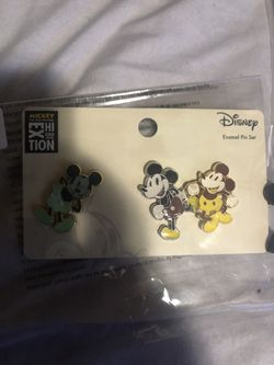 Disney Mickey Mouse 90th exhibition pin set