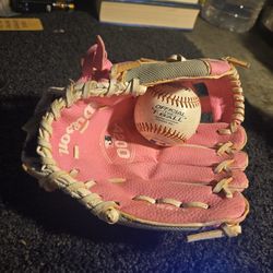 Girls Glove & Ball