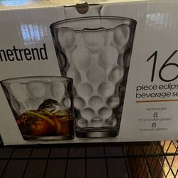 16 Piece Glassware