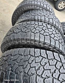 315-70R17 FALKEN Brand tires usadas en perfecta condición