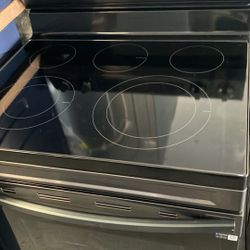 💥Great Deal💥 6.3 cu.ft. 5 Burner Element Smart Wi-Fi Enabled Convection Electric Range 