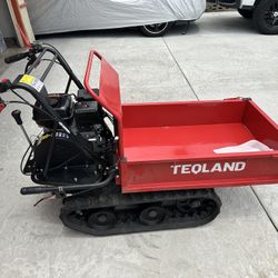 New teqland gas power dump, rato 7hp motor. 4 speeds. 850lb pay load. Side dump handle with shock $1500 firm. Try before you buy. Pick up only. 