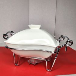 Godinger 1-Quart Porcelain Covered Baker with Chrome Warmer Stand - New