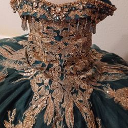 Beautiful dress 👗 