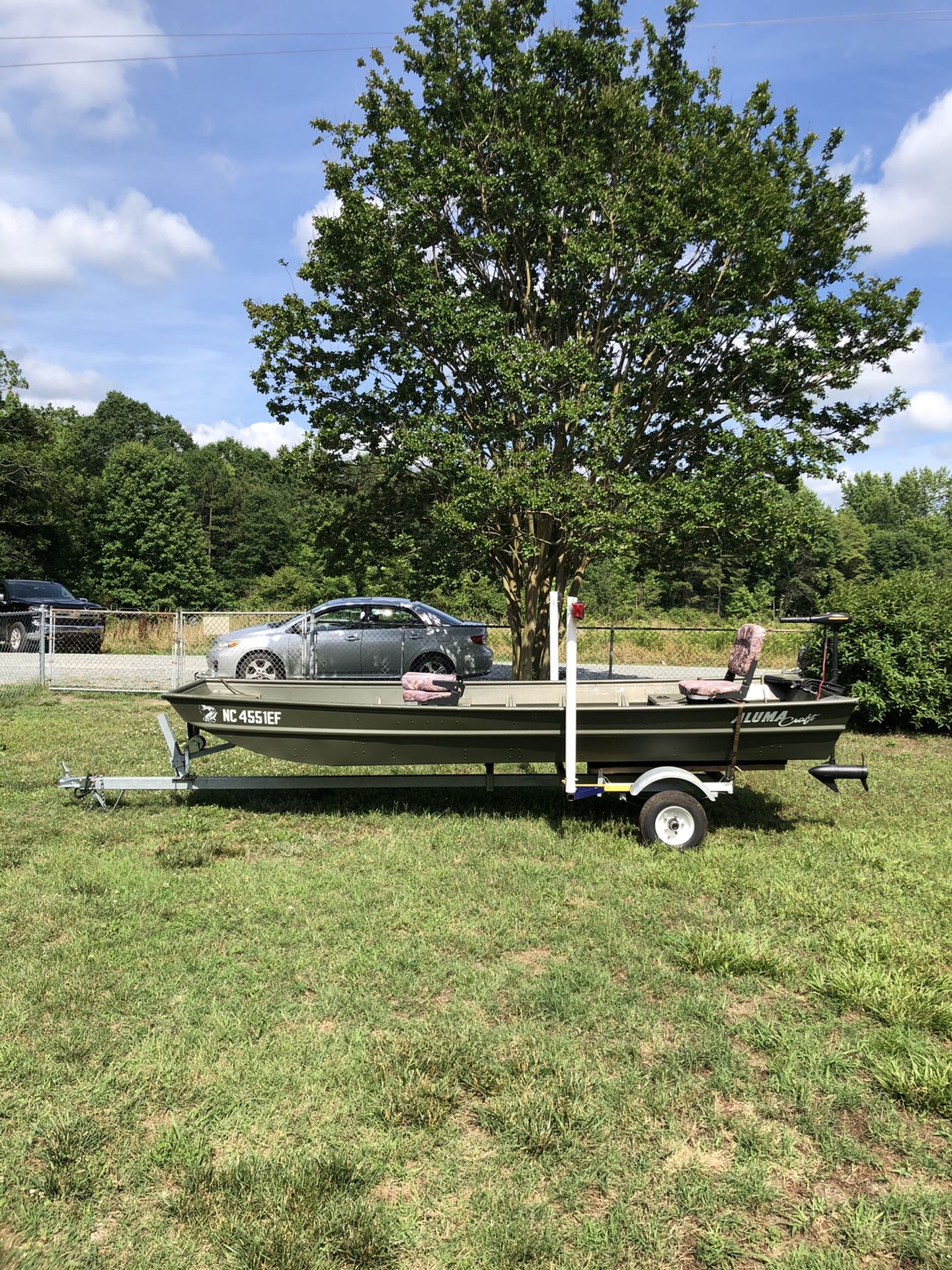 2017 14’ Aluminum John Boat & Trailer