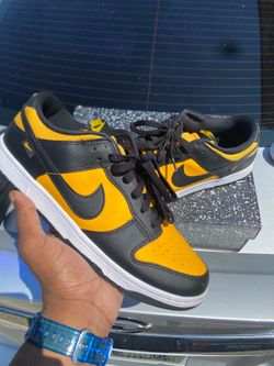 Nike Dunks Reverse Goldenrod