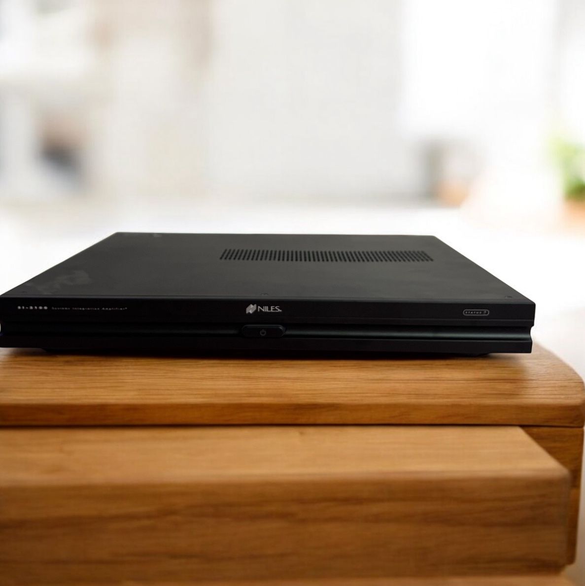 Niles SI-2100 stereo power amplifier