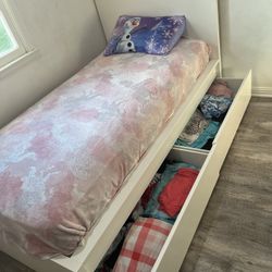 MALM Full Bed