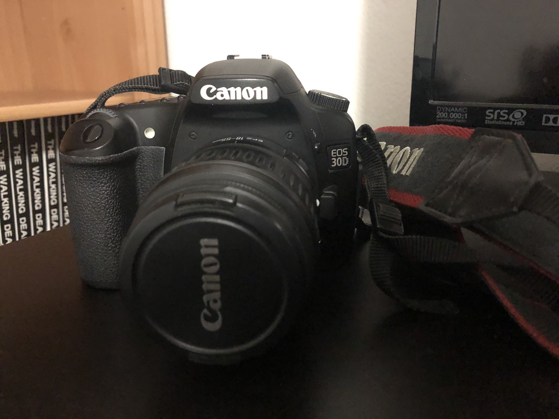 Canon EOS 30D Digital SLR camera