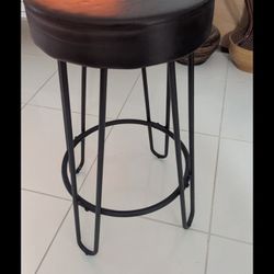 4 Stool Bar