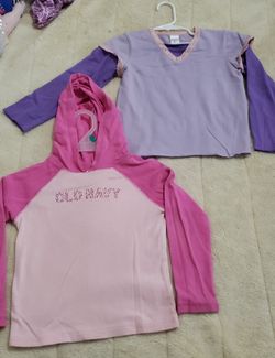 Old Navy Shirts Girls Size 5!