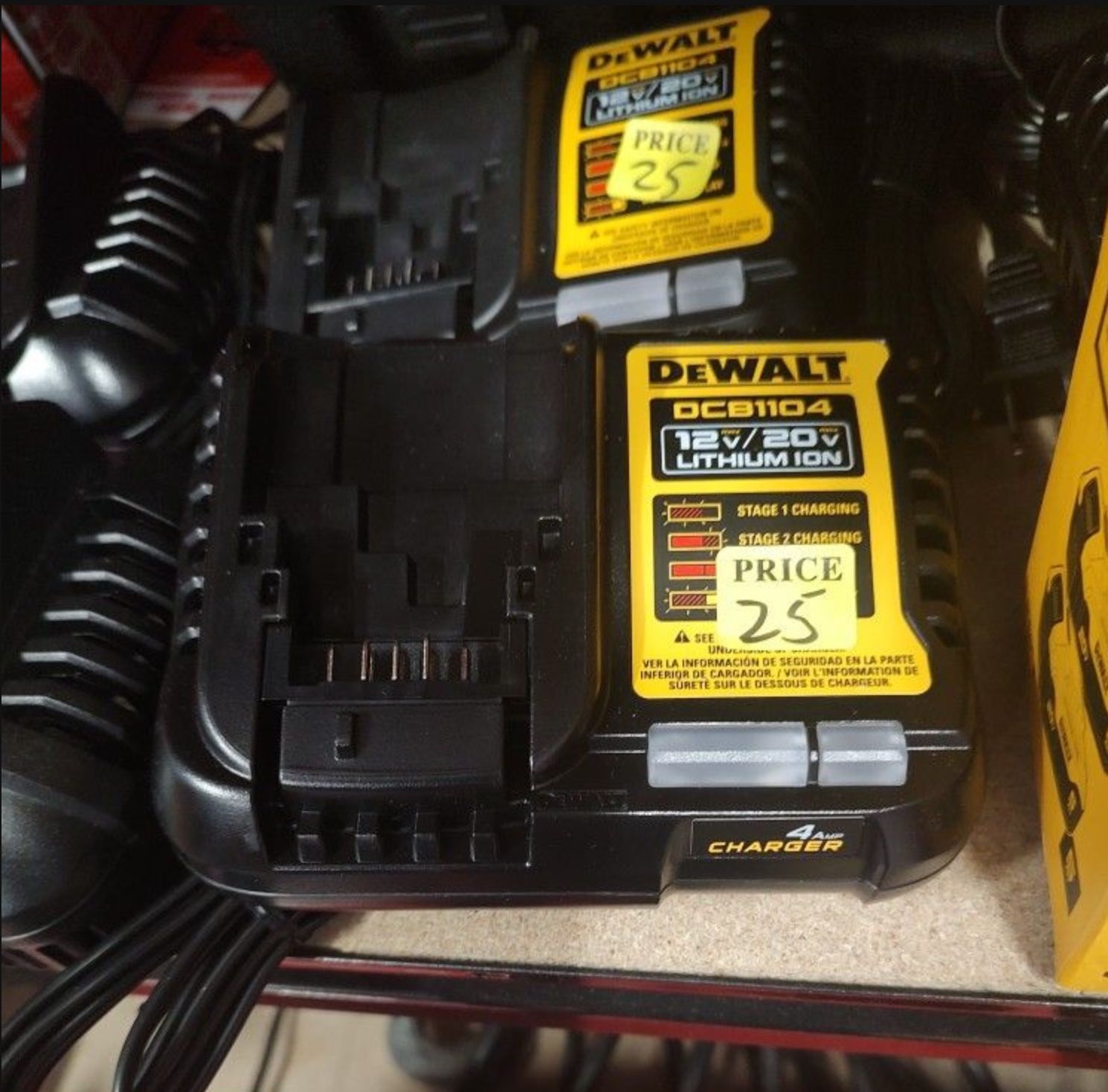 Dewalt 12/20 V Charger 4amps