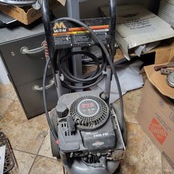 Briggs & Stratton 675 Series Pressure Washer Machine
