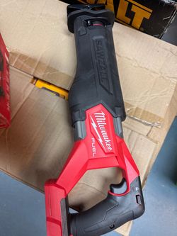 Milwaukee FUEL Sawzall Reciprocating Saw
