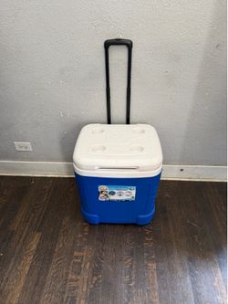 Igloo Ice Cube Rolling Cooler 60Quart