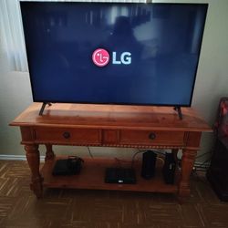 2025 LG Smart TV 48 Inch  55UA7700 