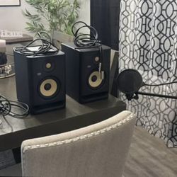 Studio Speakers With Mic And Interface 