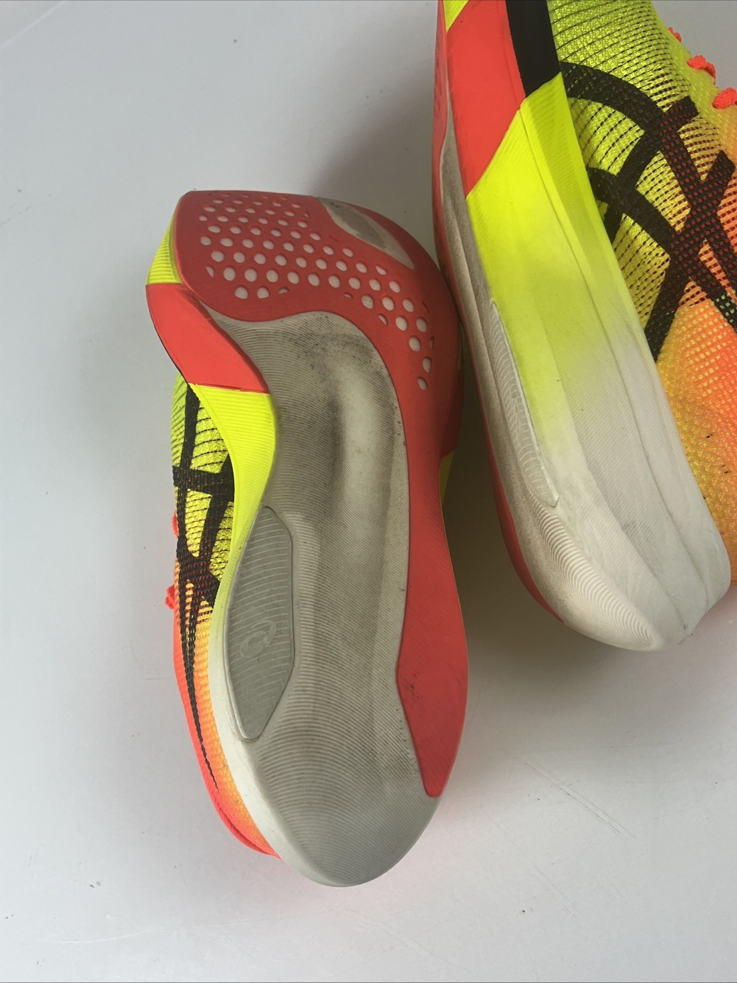ASICS Metaspeed Sky Paris Safety Yellow Men display picture 2