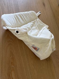 Ergobaby Infant Insert (Cream / Natural) - Garage sale!