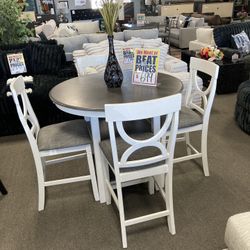 Dining Set! Sale! $499! 📱🏠🩷