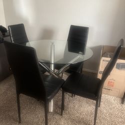 Dining Table With 4 Chairs 