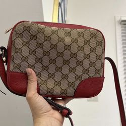 Gucci Bree Crossbody Red