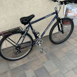 Vintage specialized Rockhopper mountain bike 26” Rims. 