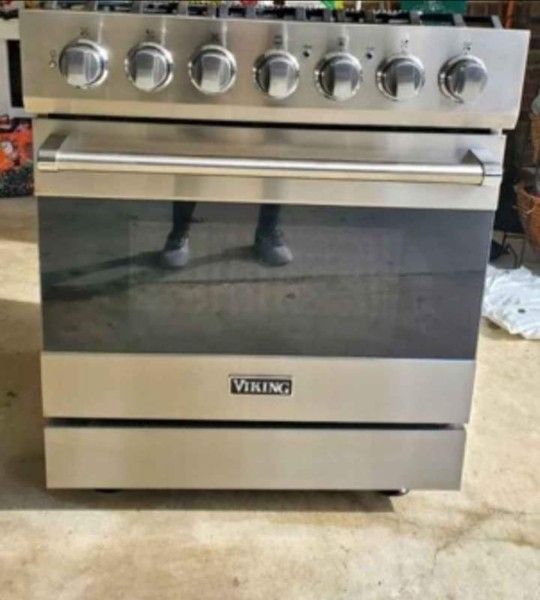 Viking 30 " Stainless Steel Gas Stove