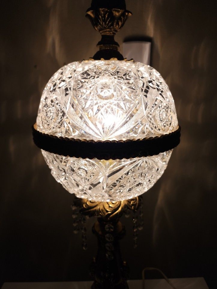 Vintage 1950's Hollywood Regency Large Gilt Lamp