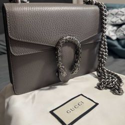 Gucci GG Dionysus Small Shoulder Bag