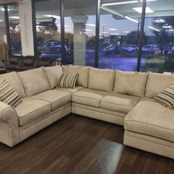 NEW SECTIONAL SOFA SET