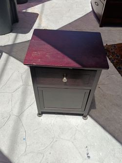Nightstand cabinet
