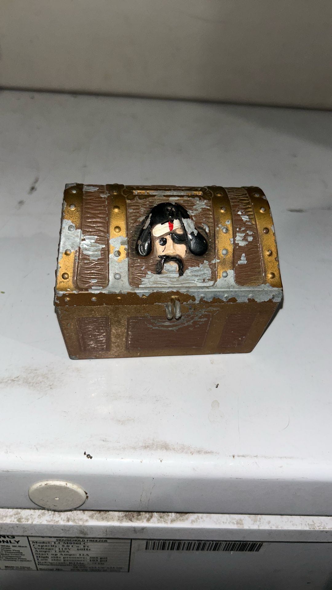 Vtg Metal E. J. Kahn Co. Pirate Skull Treasure Chest Coin Bank Chicago,1950s