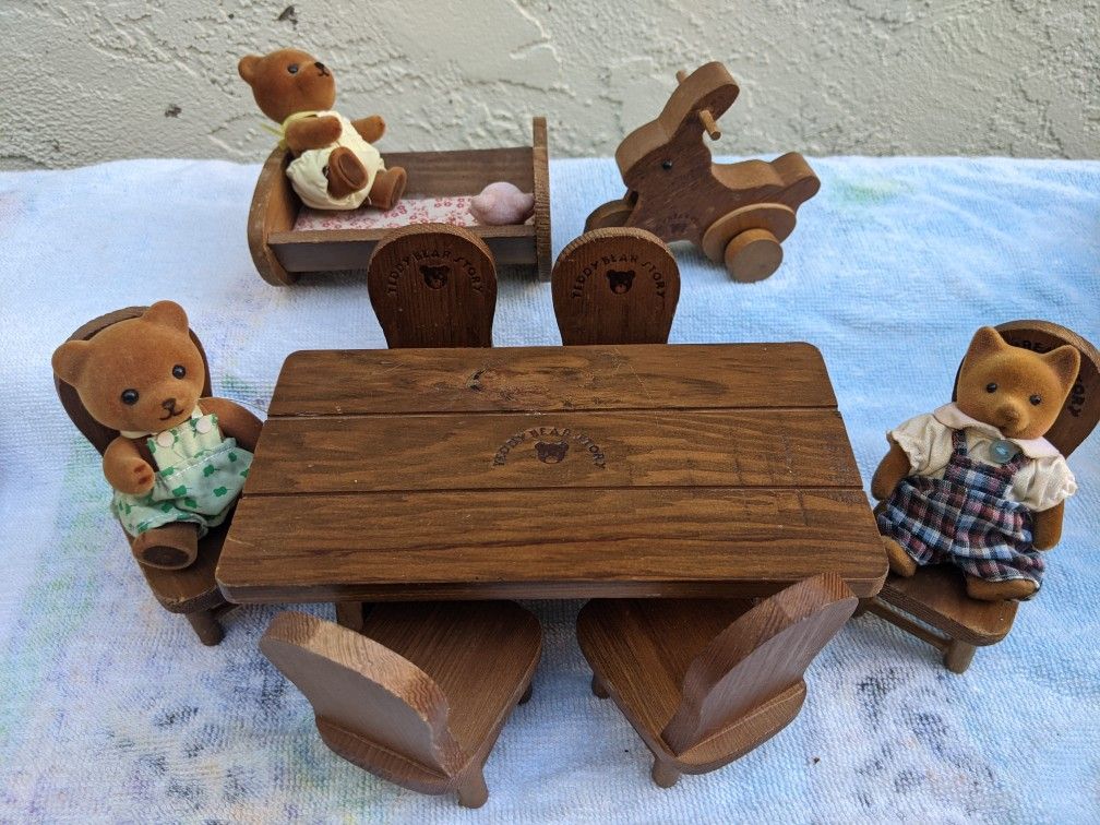Teddy Bear Story/Bears and Furniture