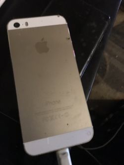 Iphone 5 A1533 in good working condition Apple ID Locked
