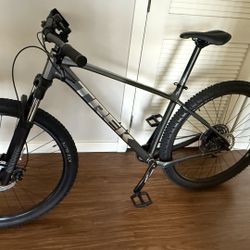 TREK Marlin 6 Gen 3 MTB